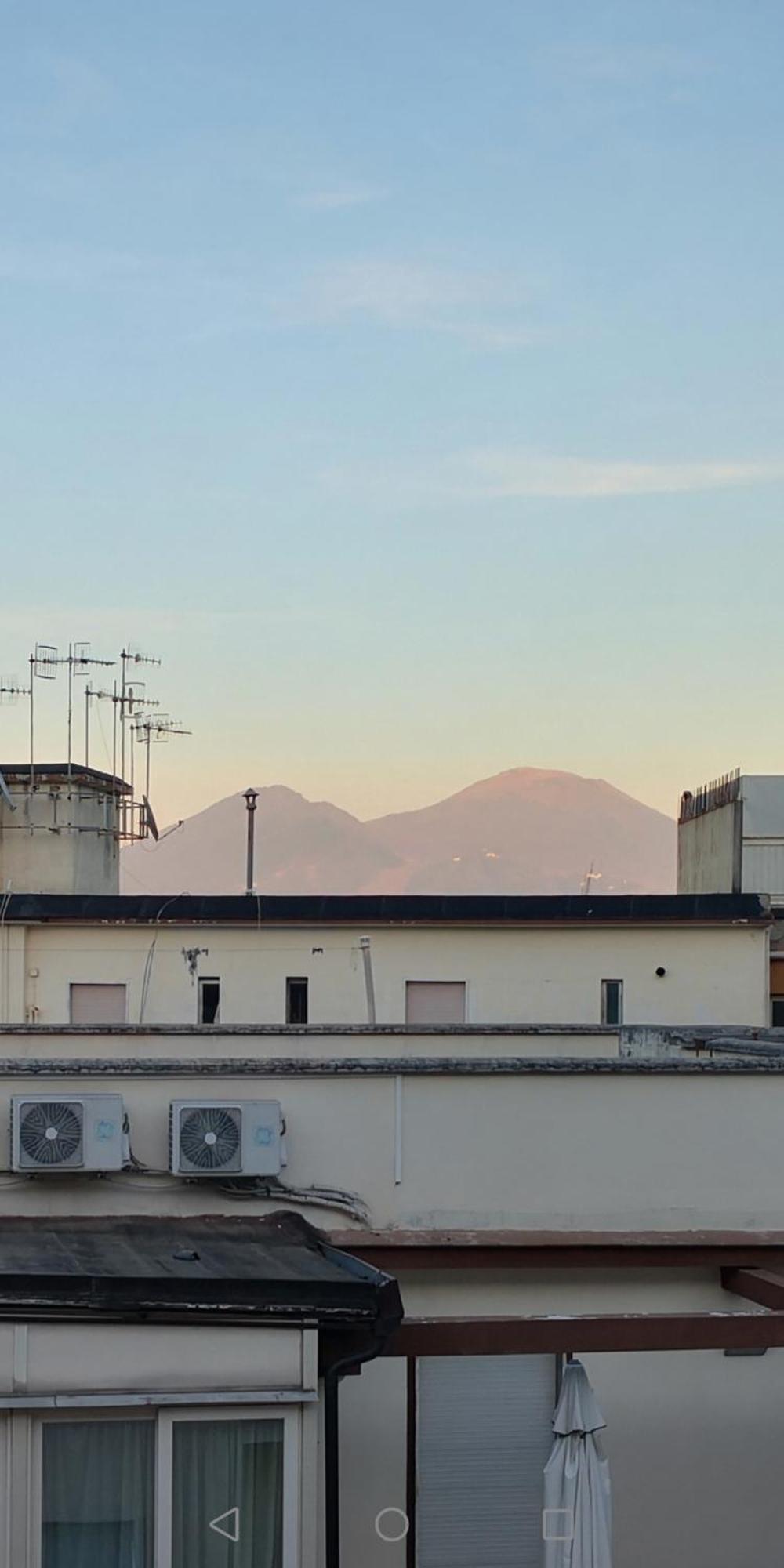Heart Napoli Apartment Luaran gambar