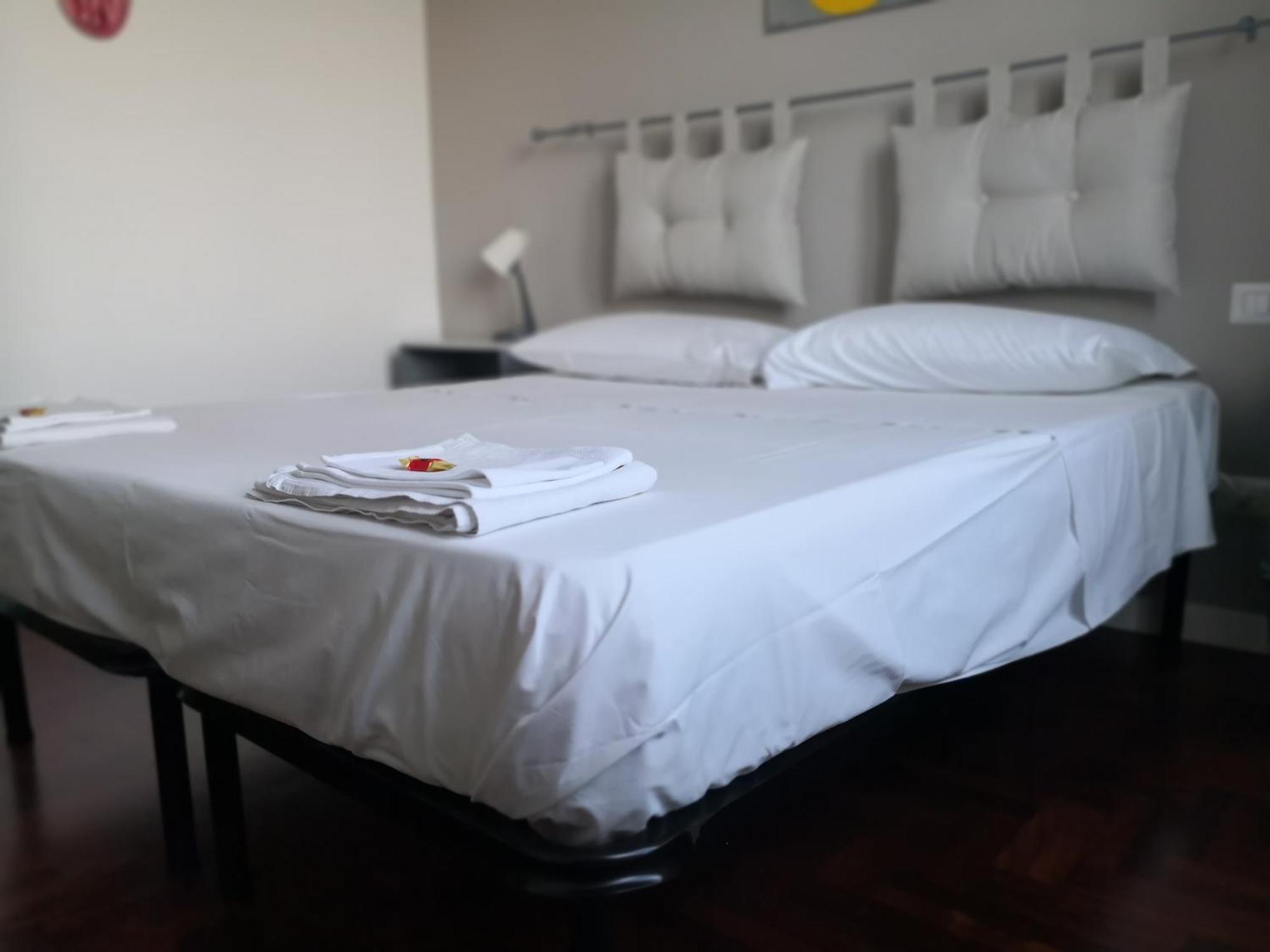Heart Napoli Apartment Luaran gambar